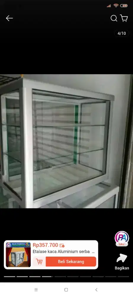Etalase kaca kecil