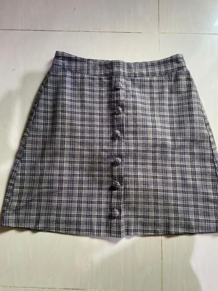 Preloved Rok pendek