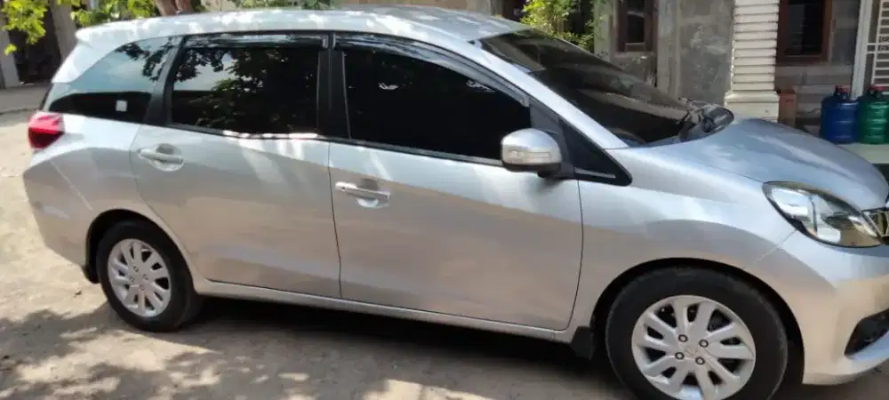 Jual cepat mobil Mobilio 2015
