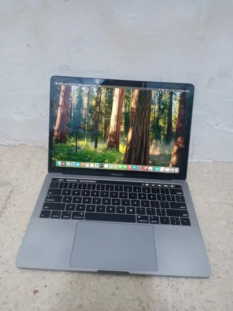 Ready MacBook Pro retina 13in 2019 Touchbar core i5 8/256