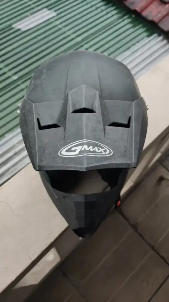 Helm Gmax ukuran Youth S