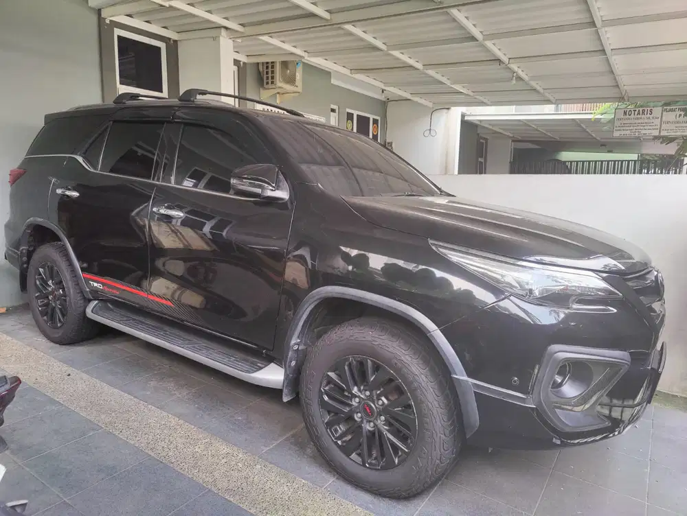 Toyota Fortuner 2.4 VRZ 2018 AT Hitam - Pajak Panjang Okt 2027