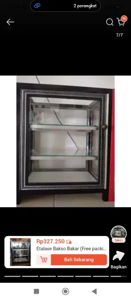 Etalase tempat ayam goreng