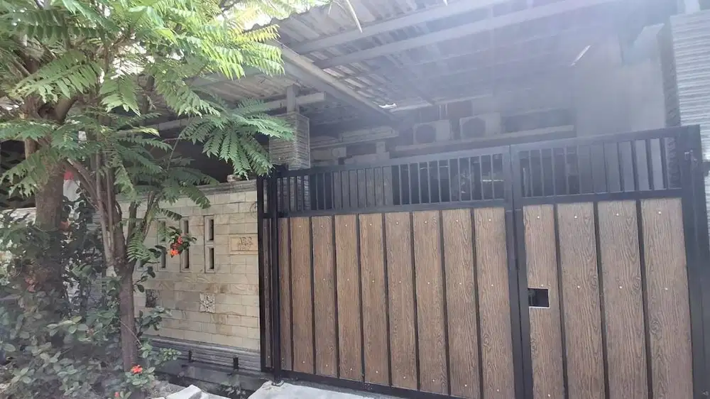 Dijual rumah beserta isi di Panjibuwono Residence