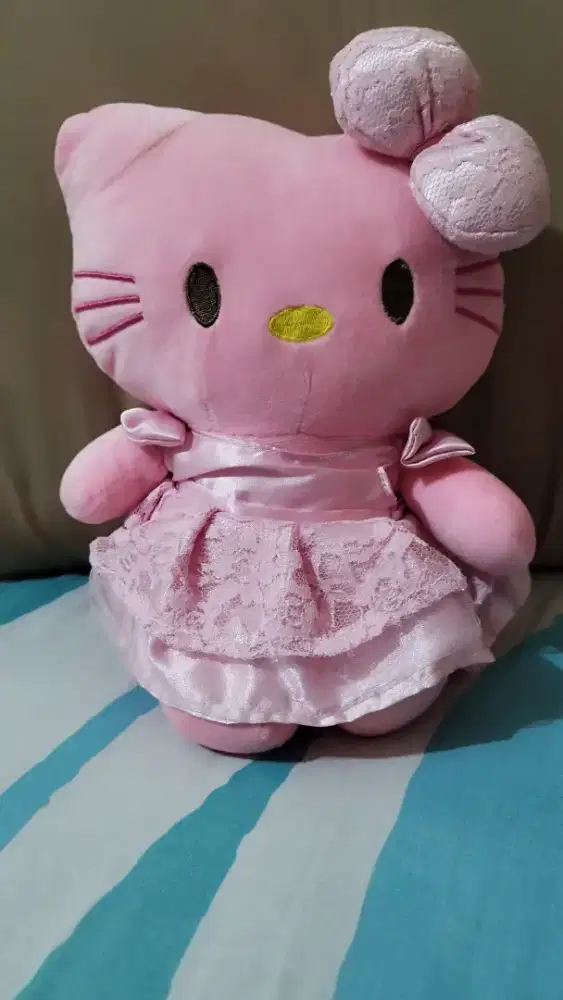 Boneka hello Kitty
