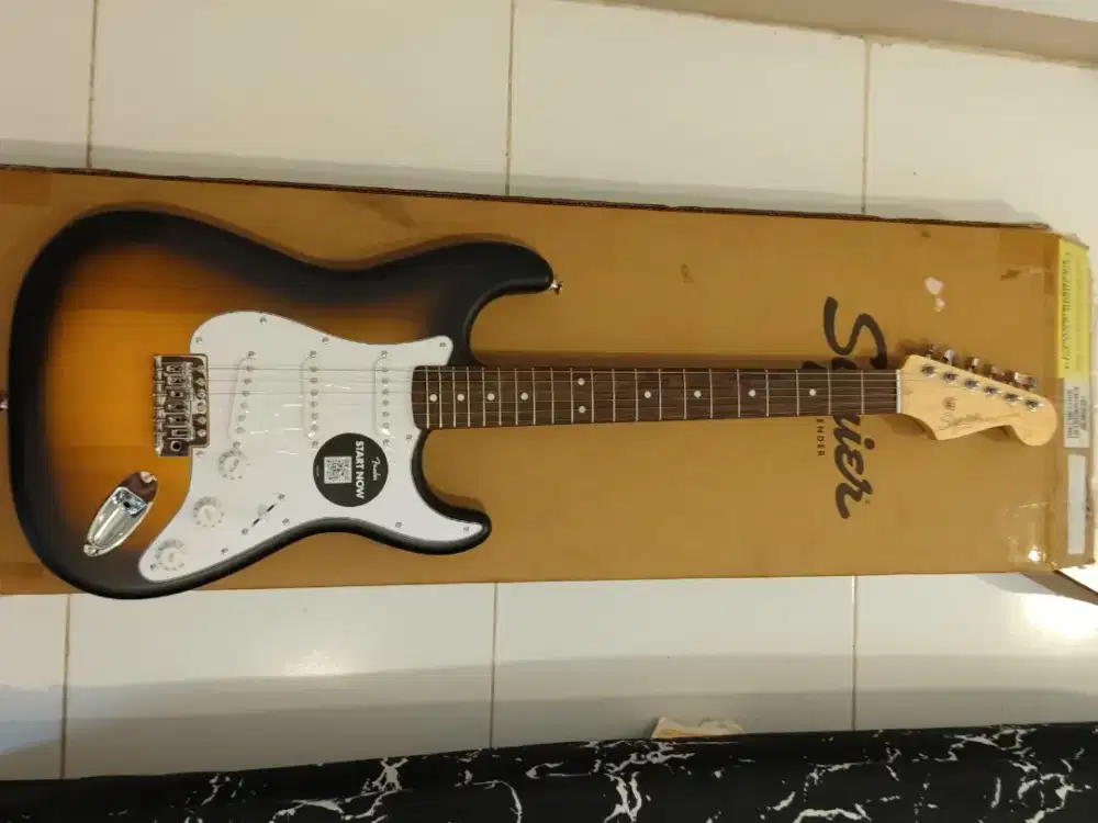 Gitar Squier Stratocaster by Fender