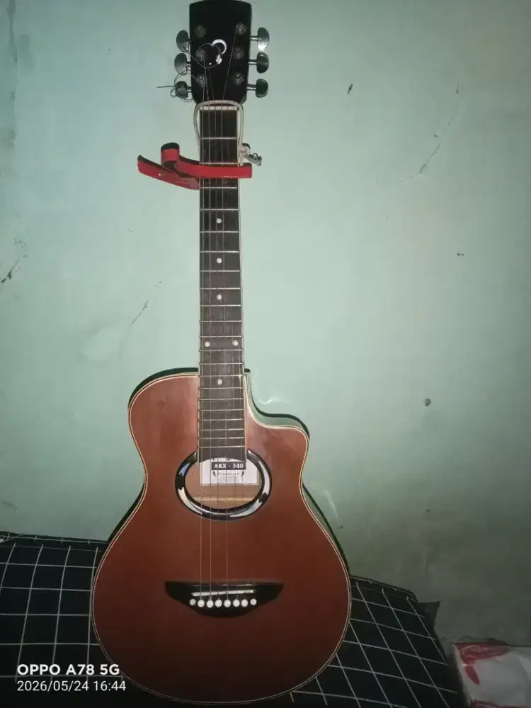 Gitar akustik ARX-340