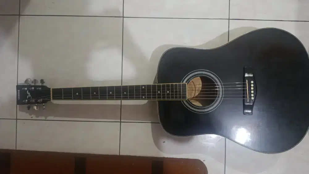 Gitar akustik elektrik
