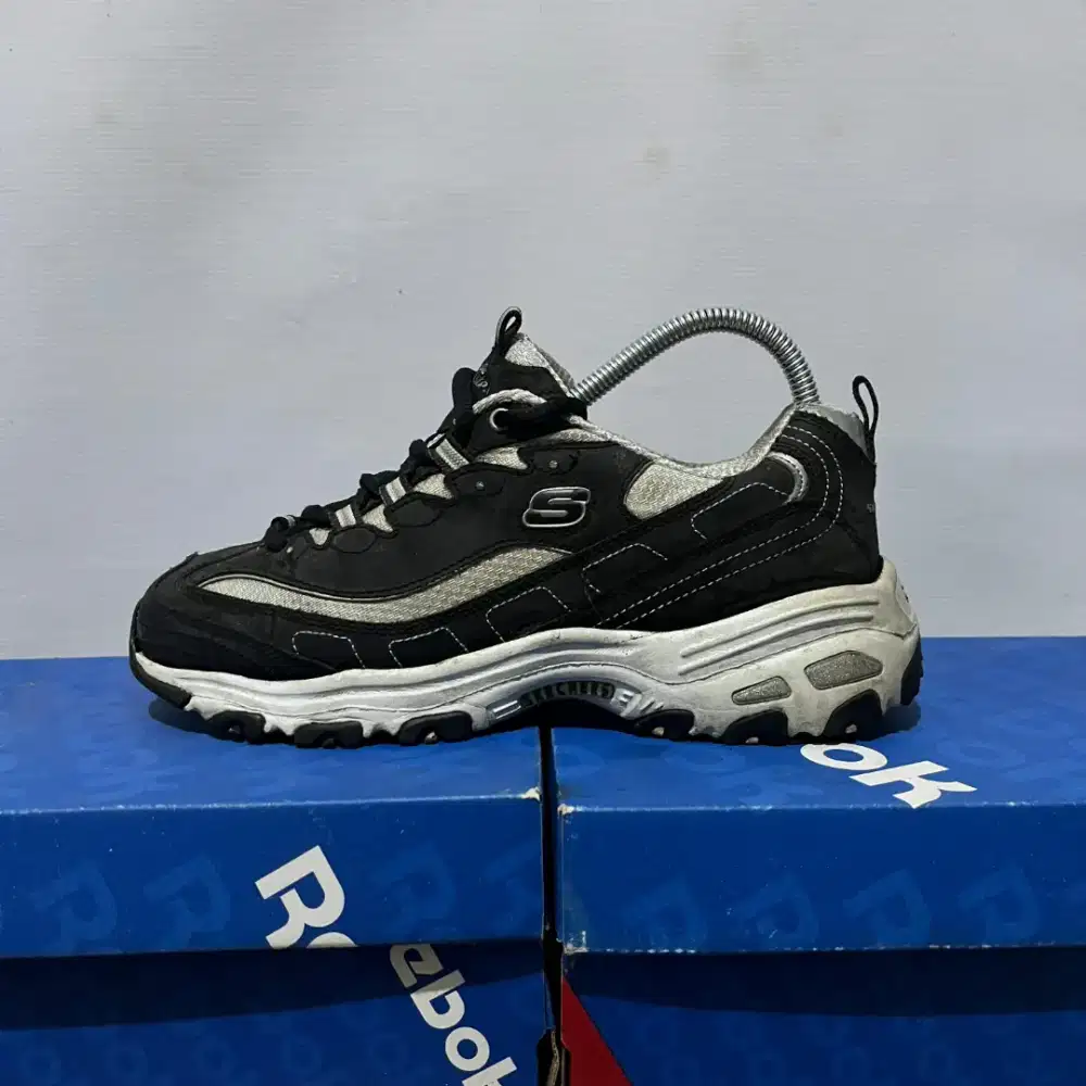 SEPATU SKECHERS D'LITES SNEAKERS ORIGINAL