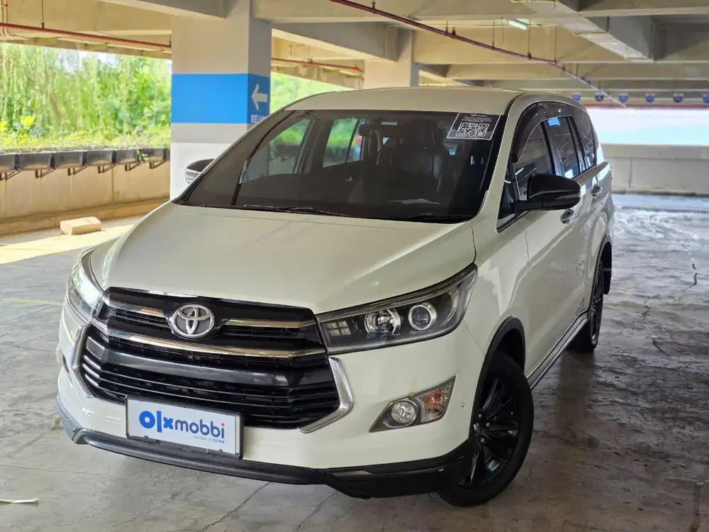 DP RENDAH - Toyota Kijang Innova 2.4 Venturer Solar-AT 2019