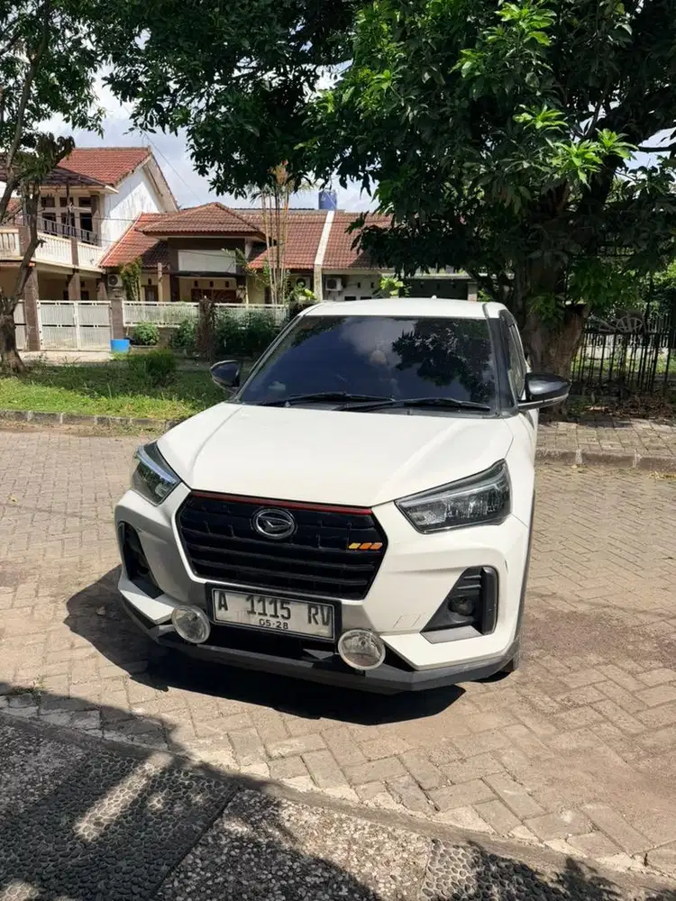 Daihatsu Rocky 1.2 X Putih 2023