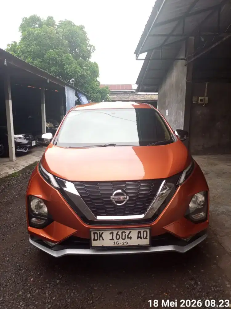 Dijual cepat Nissan Livina VL