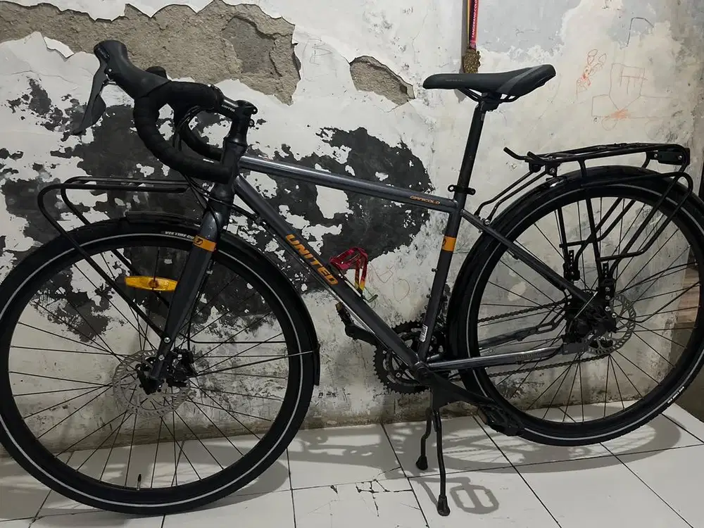 Sepeda united touring