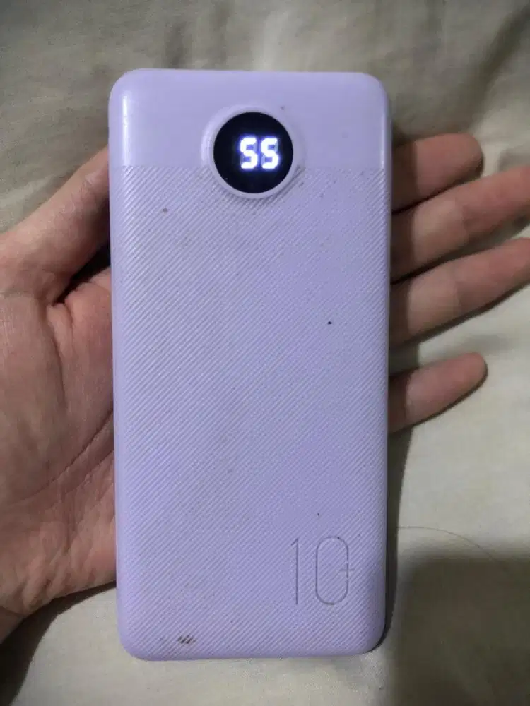 Powerbank Mofit 10.000mAh Purple kondisi sangat baik