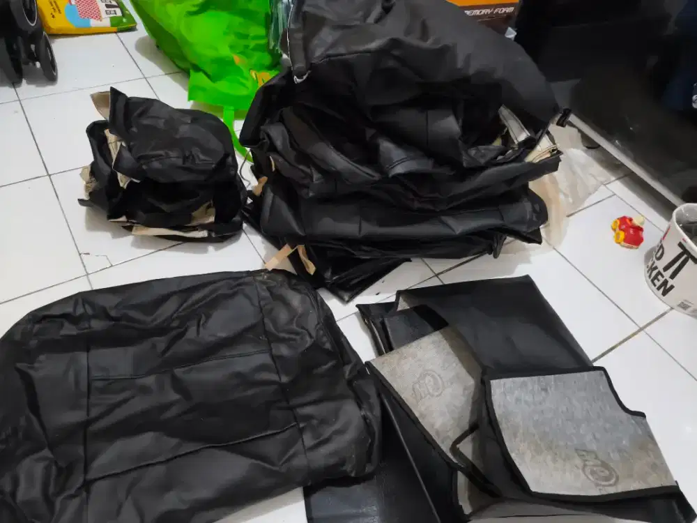 Sarung Jok Toyota Rush 3 baris Fullset