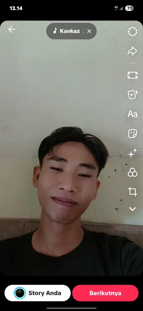 Cari kerjaan apa aja