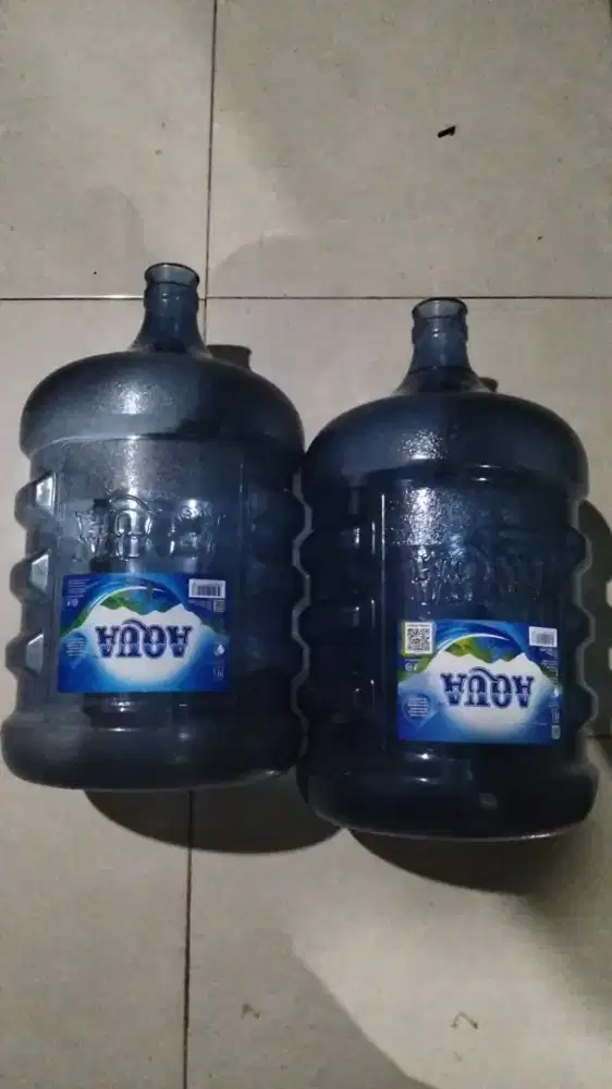 Galon Aqua air minum