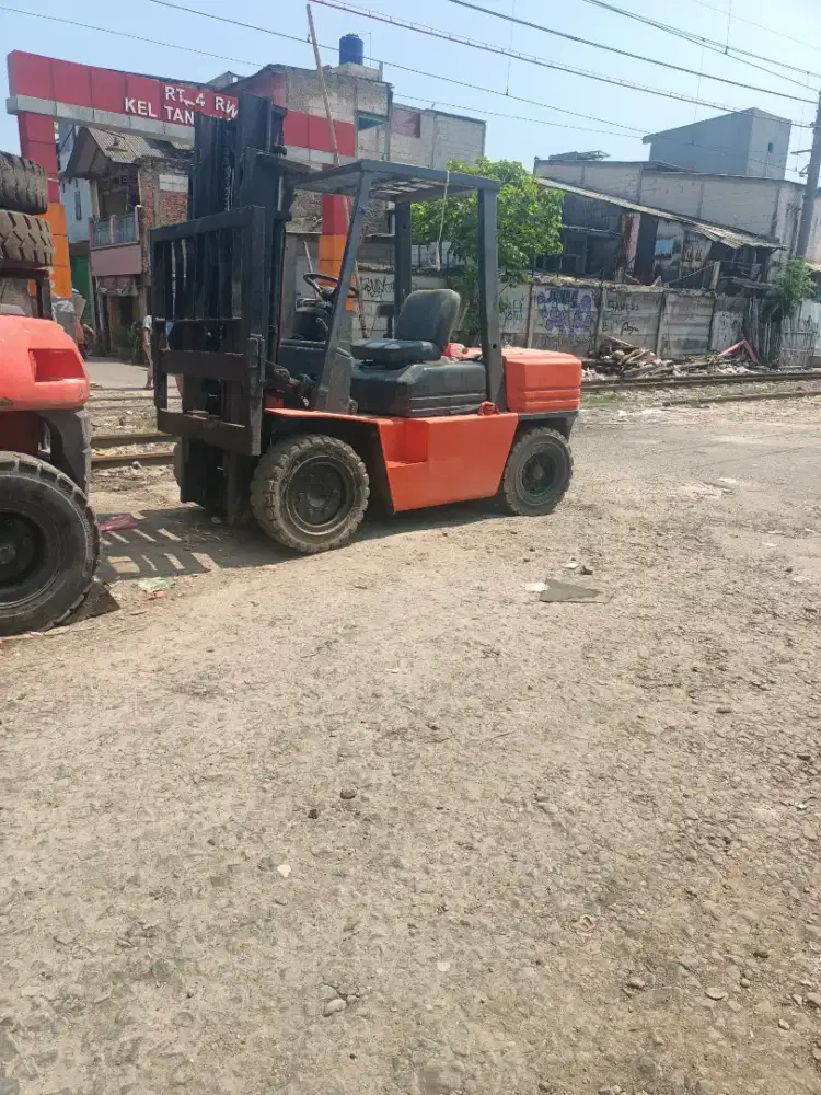Forklift bekas Toyota