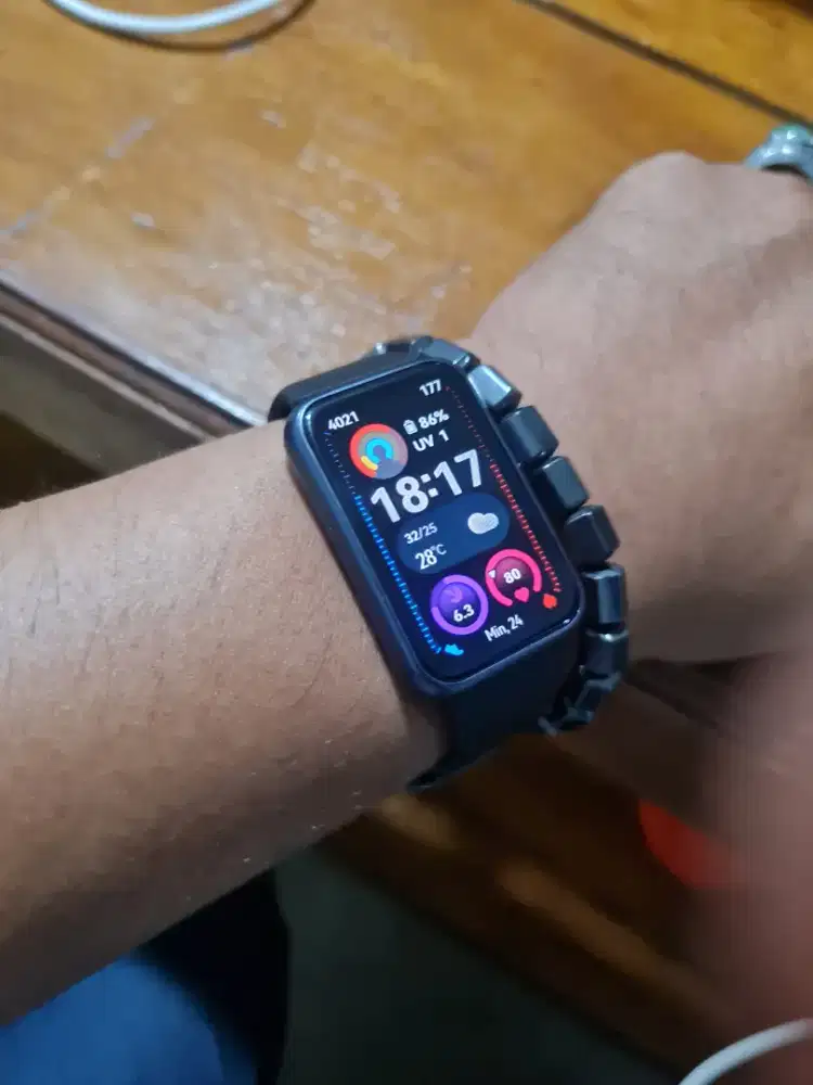 Huawei band 11.