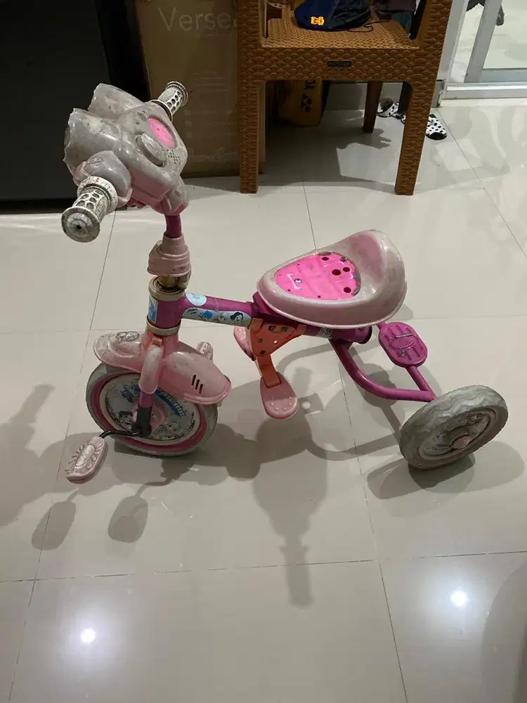 Sepeda Anak Roda Tiga