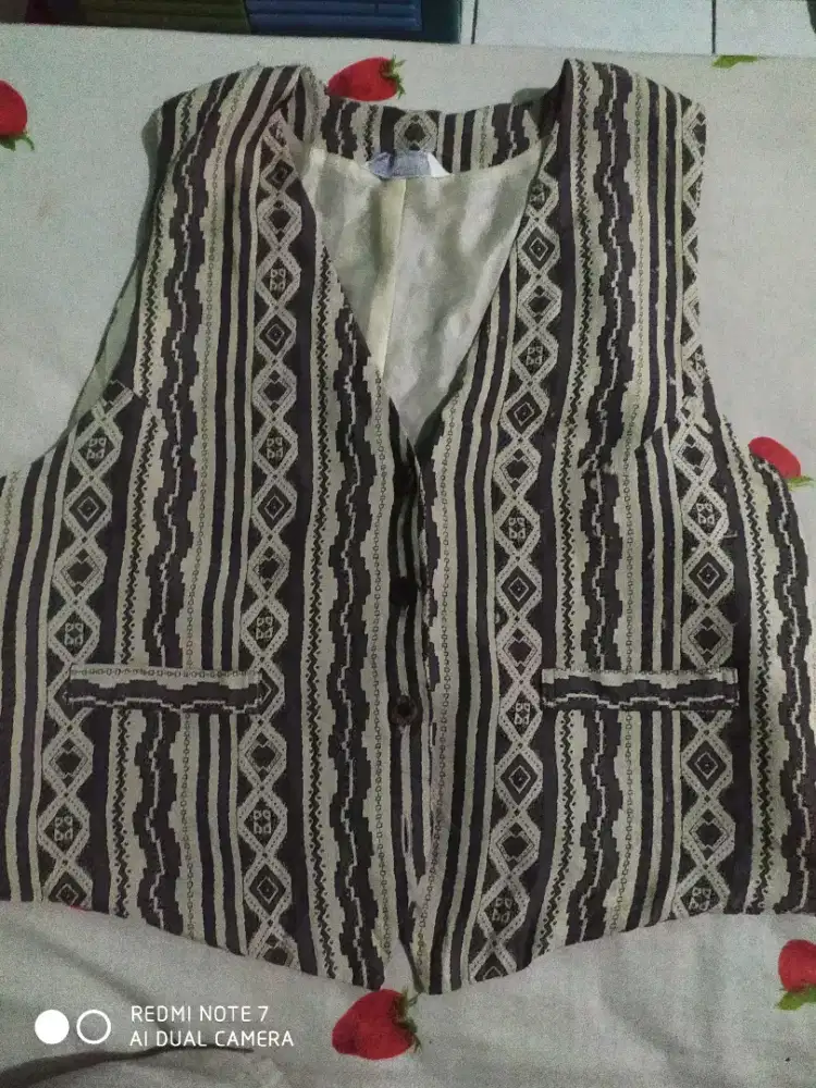 Vest katun motif batik