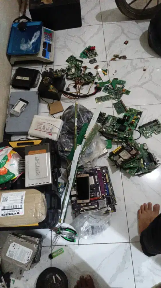 Terima jual beli komputer hp laptop printer segala kondisi