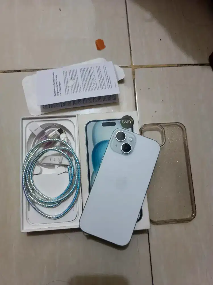 Iphone 15 128 ibox garansi