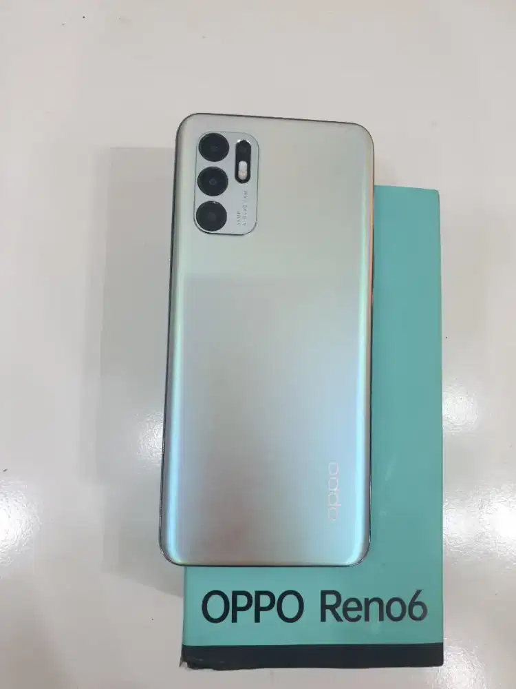 Oppo Reno 6 4G 8/128 mulus lengkap