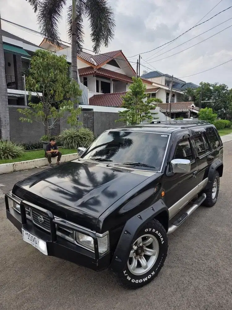 NISSAN TERRANO 2.4 GRANDROAD 2003 MT AN KDM ISTIMEWA JUAL CEPAT