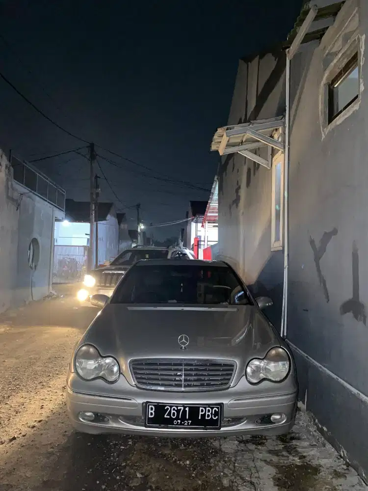 Mercedes-Benz C240 W203