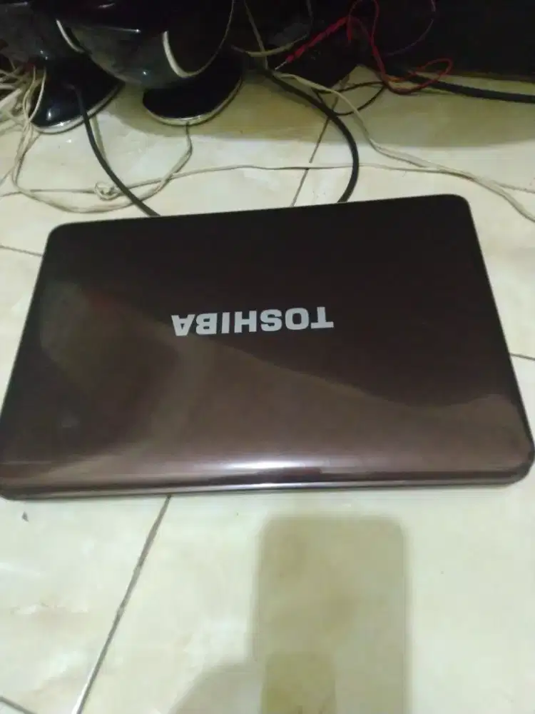 Jual laptop kondisi masih baik