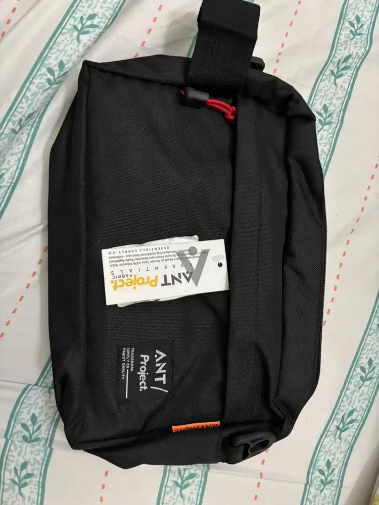 Tas selempang baru