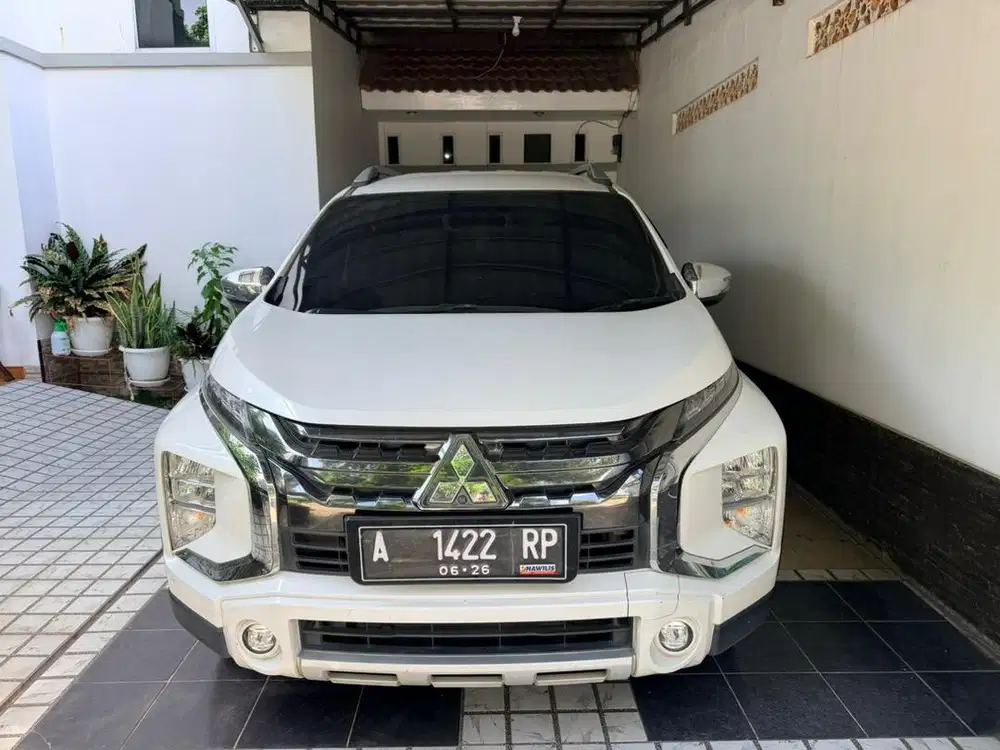 Xpander Cross AT Putih 2021