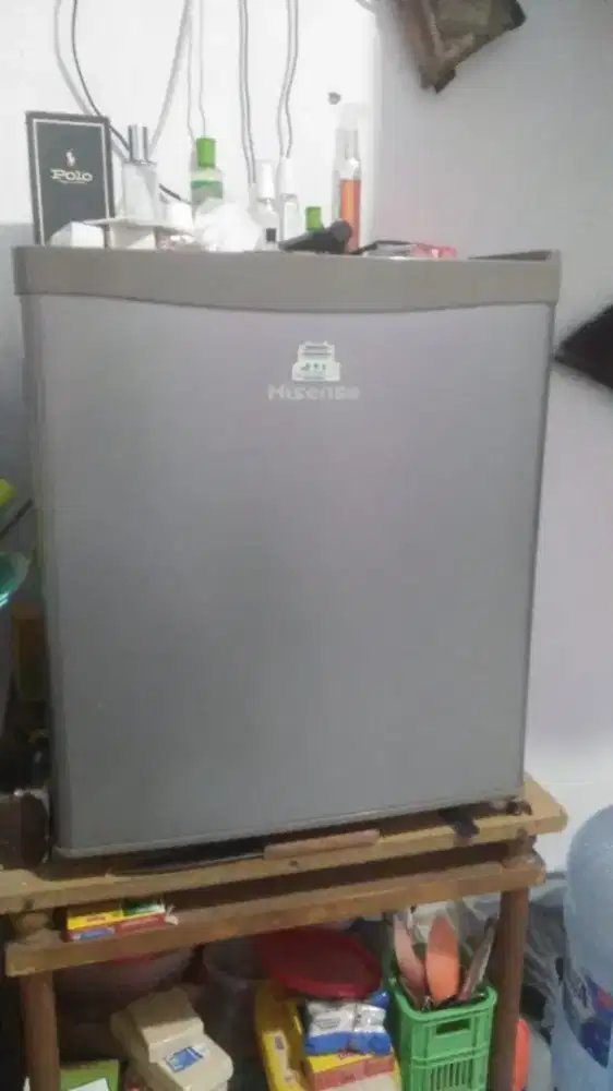 Di jual kulkas portable Hisense