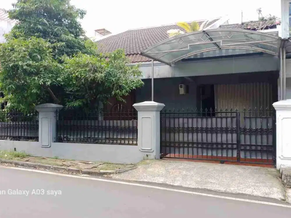 Di Jual Sangat Murah  Rumah  2 lantai di Pondok Kelapa Jakarta Timur