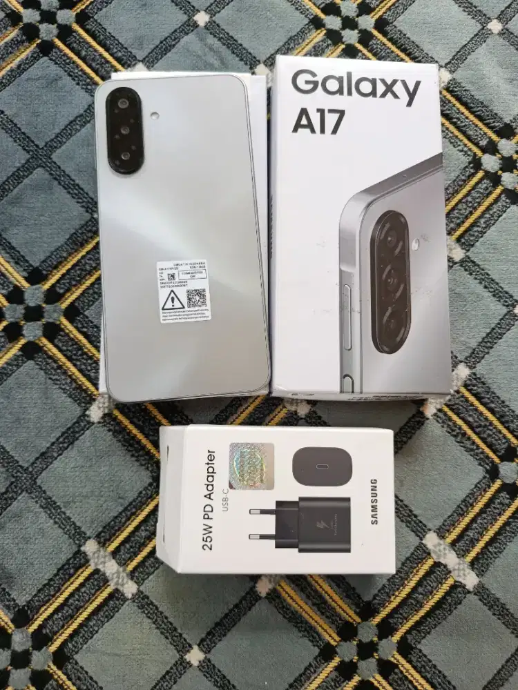 Samsung A17 8/128