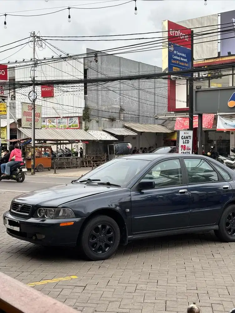 Volvo S40 2.0 Matic Tahun 2003