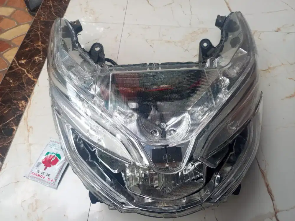 Lampu depan pcx 160 gen 2
