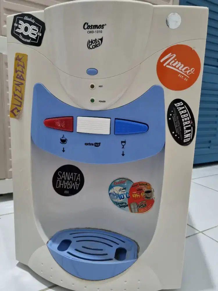 Dispenser hot and cool