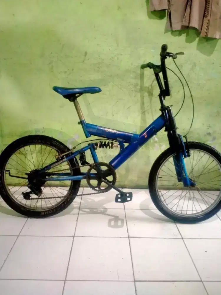 Sepeda MTB Evergreen UK 20