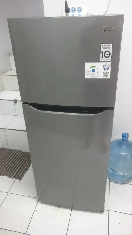 Dijual cepat kulkas LG Mulus