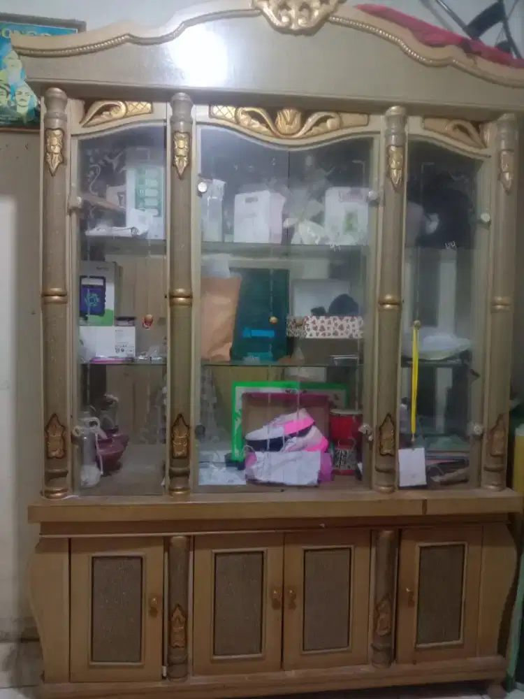 Rak kaca/pajangan