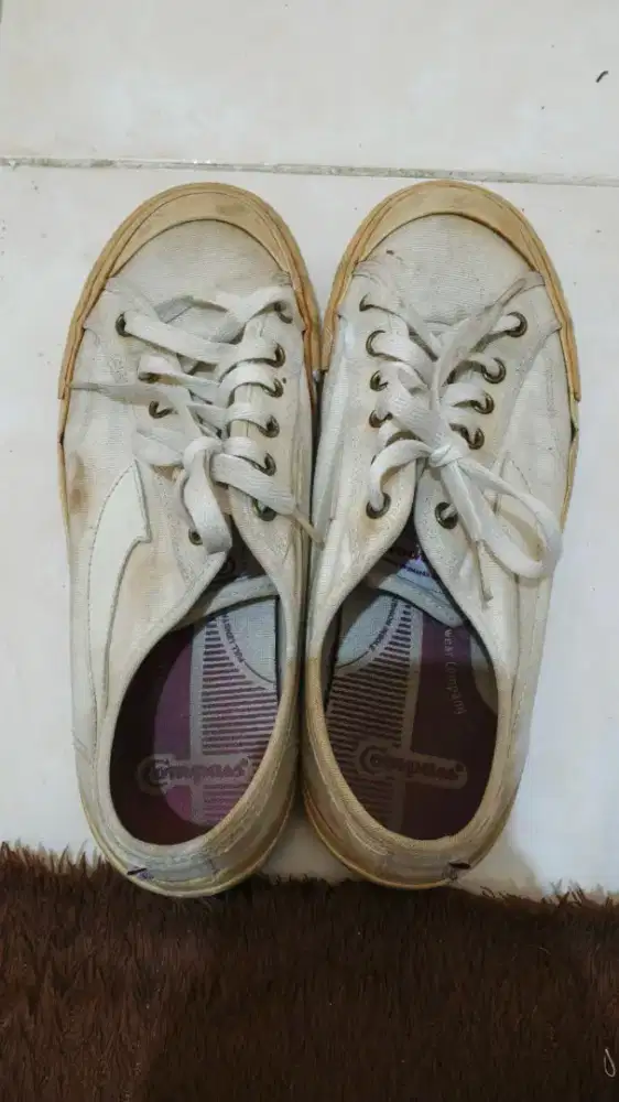 sepatu compass sepatu