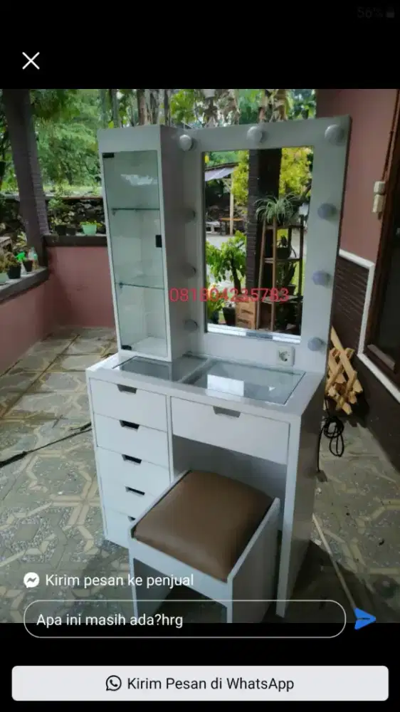 Meja rias minimalis