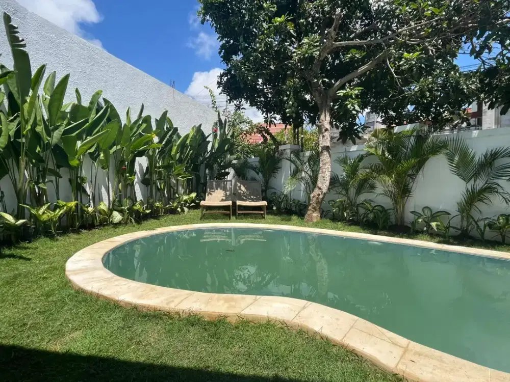 villa baru di nusa dua, furnish, pool, dkt pantai