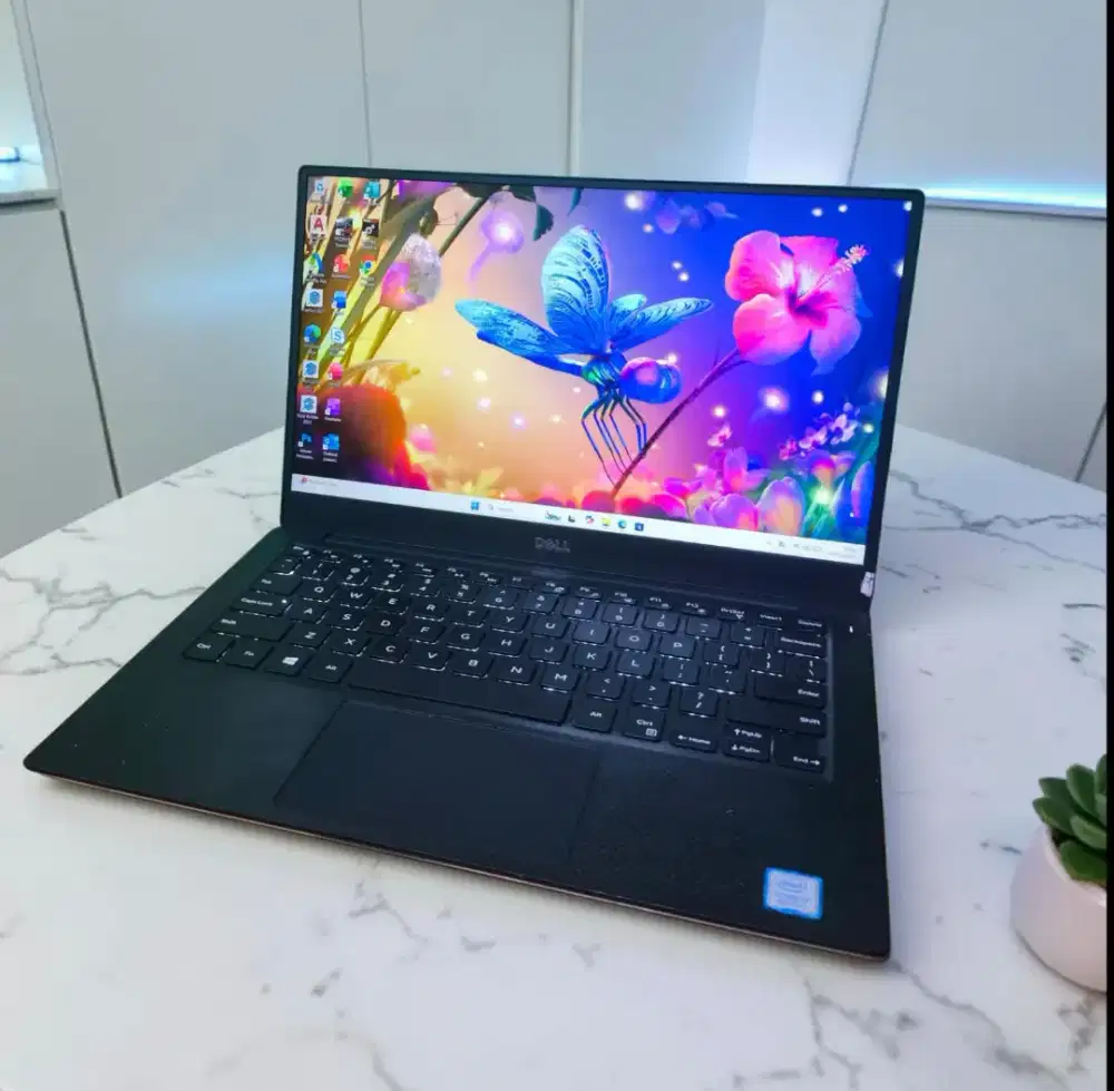 Laptop Slim Dell Xps 13 Core i7 Ram 8/256gb Ssd Siap Pakai COD