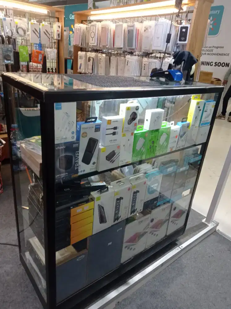 Etalase kaca display