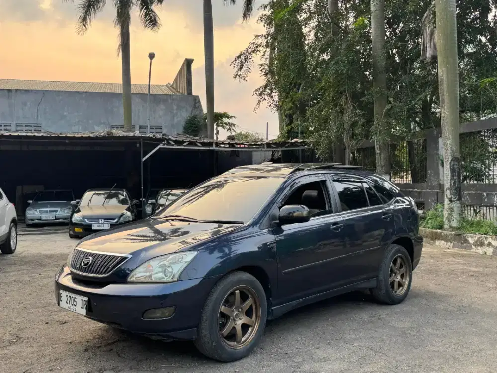 Toyota Harrier lexus