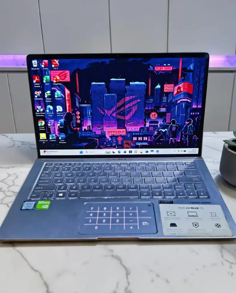 Laptop Slim ASUS ZENBOOK Clasic 13 Core i7 Ram 16/512gb Ssd Dual Vga