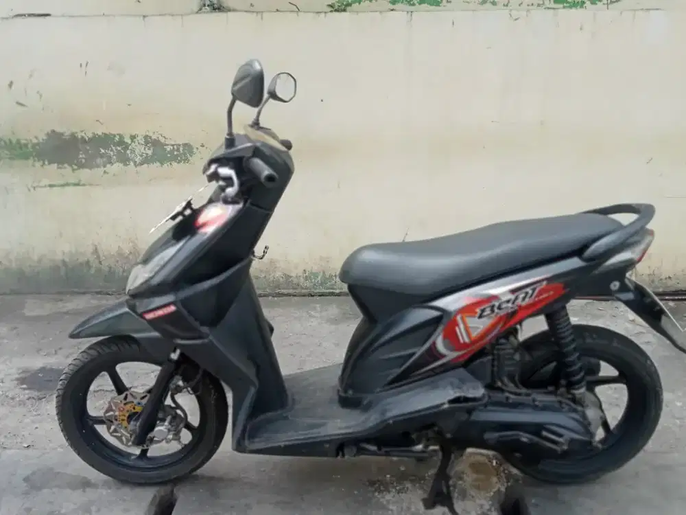Dijual cepat motor Honda Beat karbu 2010 pajak hidup plat b Jaksel